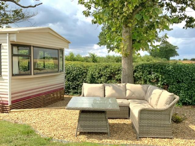 Badgers Rest Loddon Holiday home *